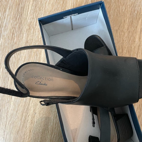 Clark’s Leather Open Toe Sandals - Picture 2 of 2